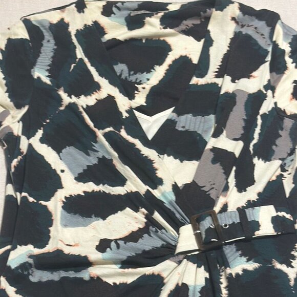 Planet Patterned Dress with Belt Detail - Size CAD 8 / EU 36 - Picture 5 of 7